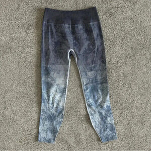 Lululemon Ebb‎ to Train Tight Wash Legging Size 10